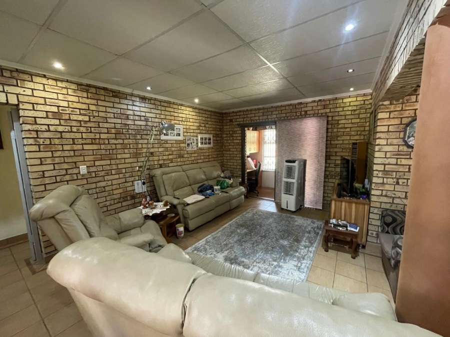 4 Bedroom Property for Sale in Christiana North West